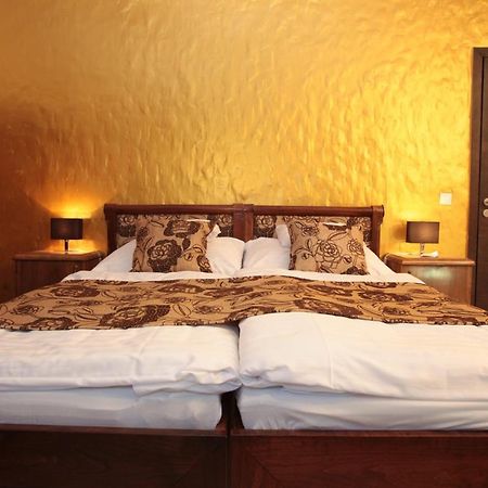 Parliament Penthouse Boutique B&B Budapest Exteriör bild
