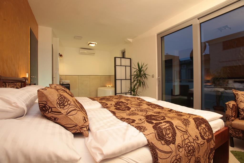 Parliament Penthouse Boutique B&B Budapest Rum bild