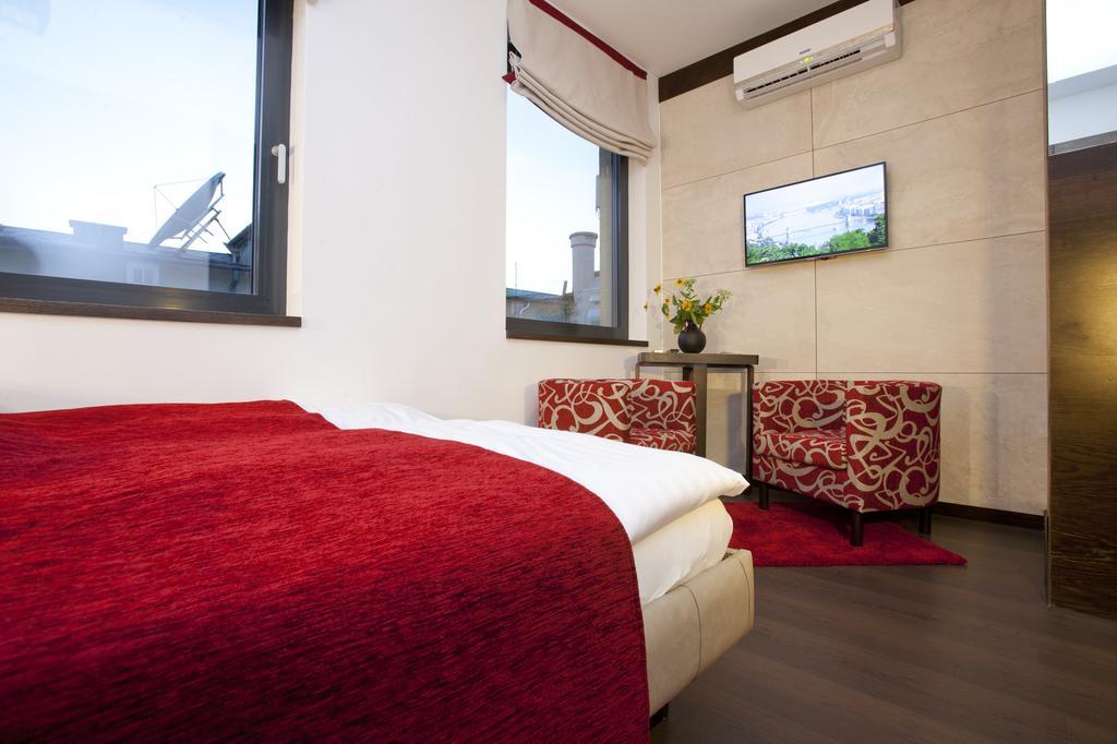 Parliament Penthouse Boutique B&B Budapest Rum bild