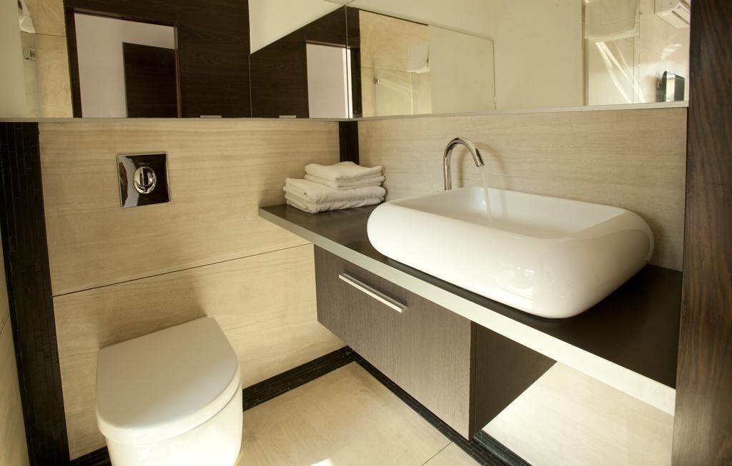 Parliament Penthouse Boutique B&B Budapest Rum bild