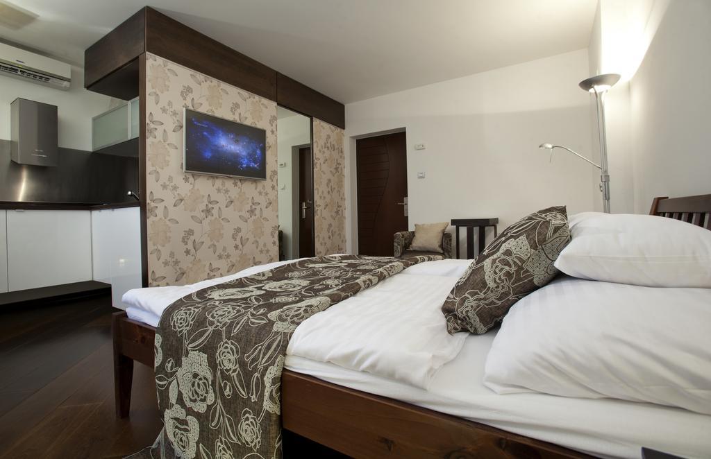 Parliament Penthouse Boutique B&B Budapest Rum bild