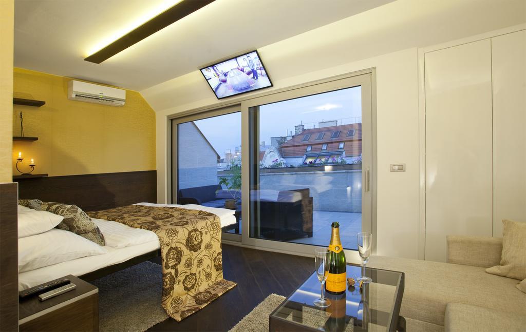 Parliament Penthouse Boutique B&B Budapest Rum bild