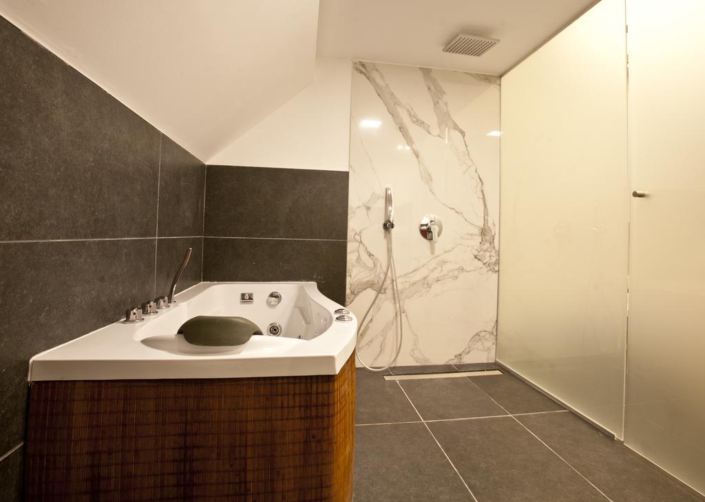 Parliament Penthouse Boutique B&B Budapest Exteriör bild